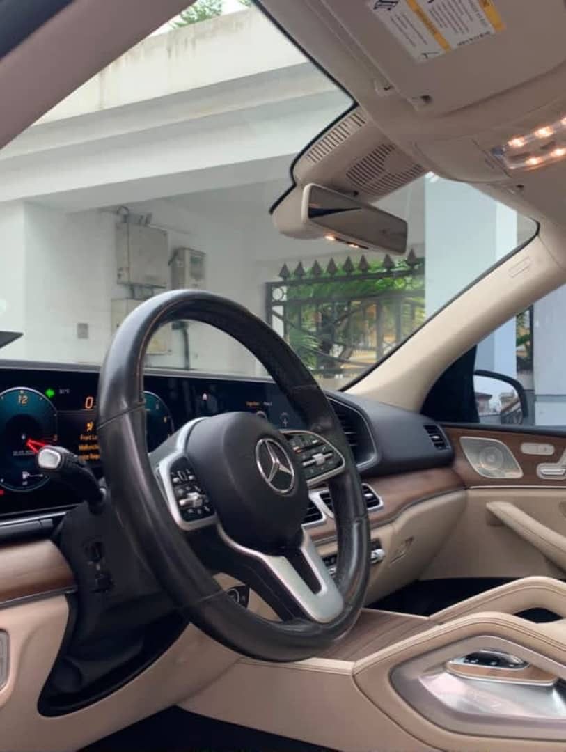 Mercedes-Benz GLE350 photo 2