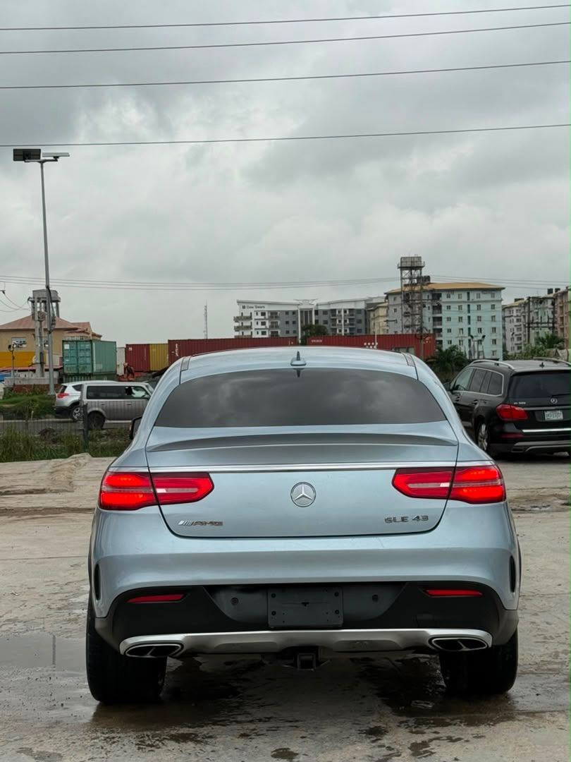Mercedes-Benz GLE43 photo 7
