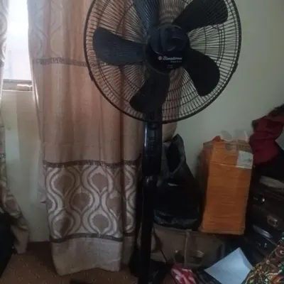 Binatone standing fan. VS-1656